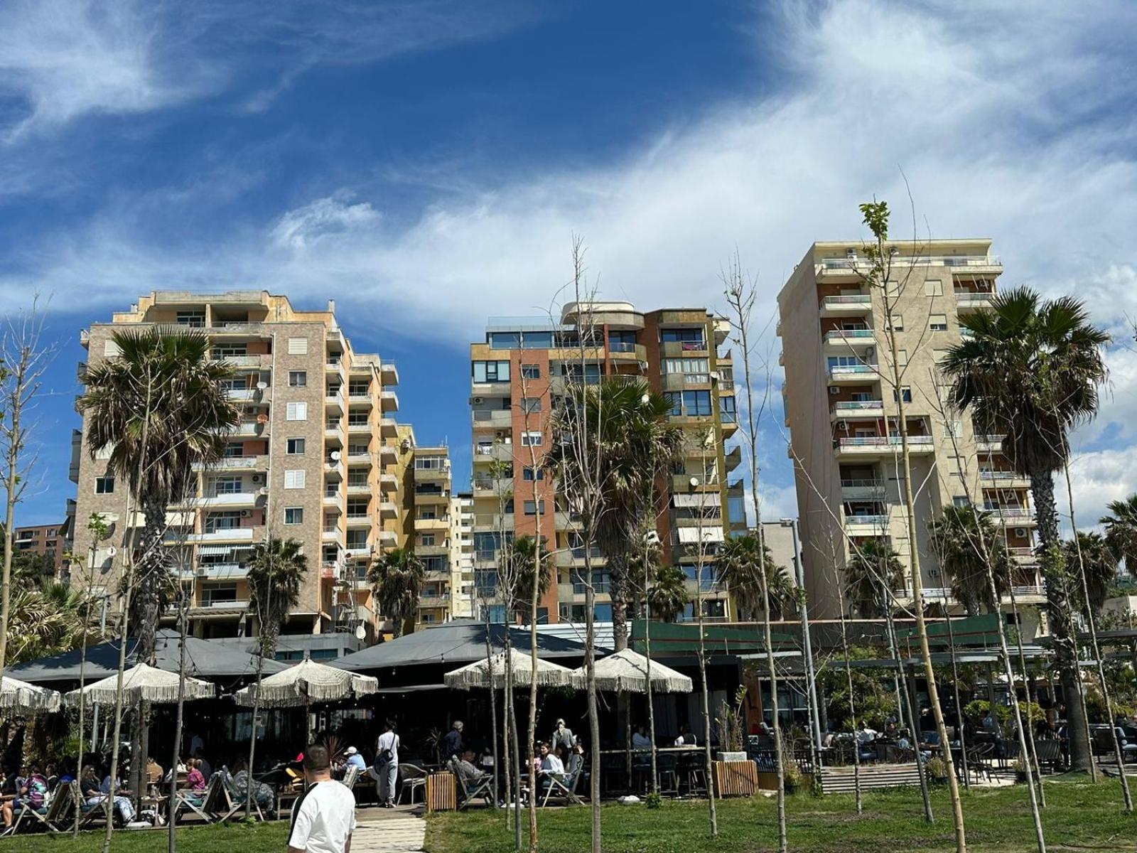 Esar Apartment Durres Bagian luar foto